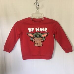 Star Wars The Child Grogu Baby Yoda Valentine’s Day Crewneck Sweatshirt Size 5T